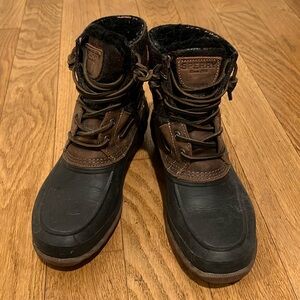 Sperry snow boots